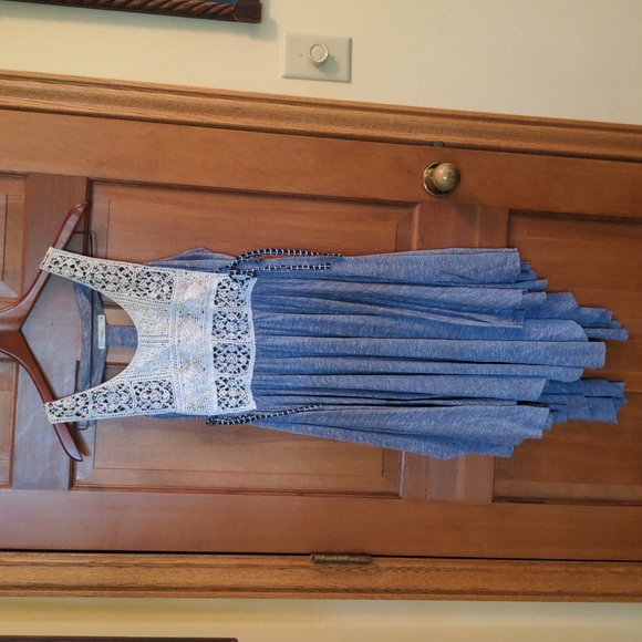 Super cute M hazel dress - Picture 1 of 3